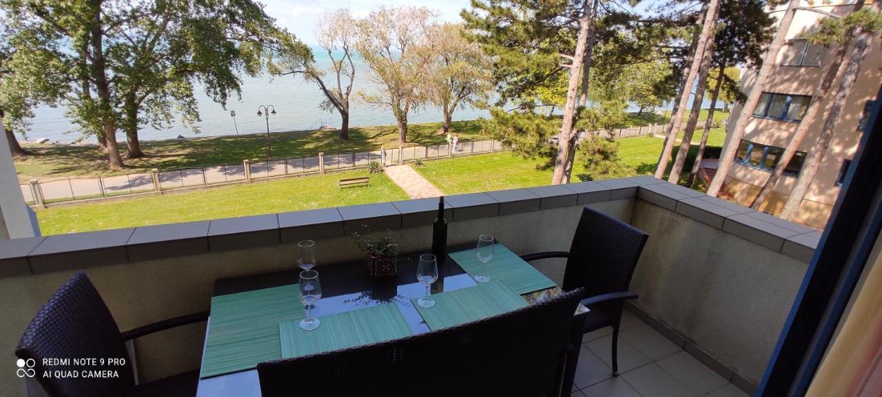 Onebeach Apartman Siofok Exterior photo