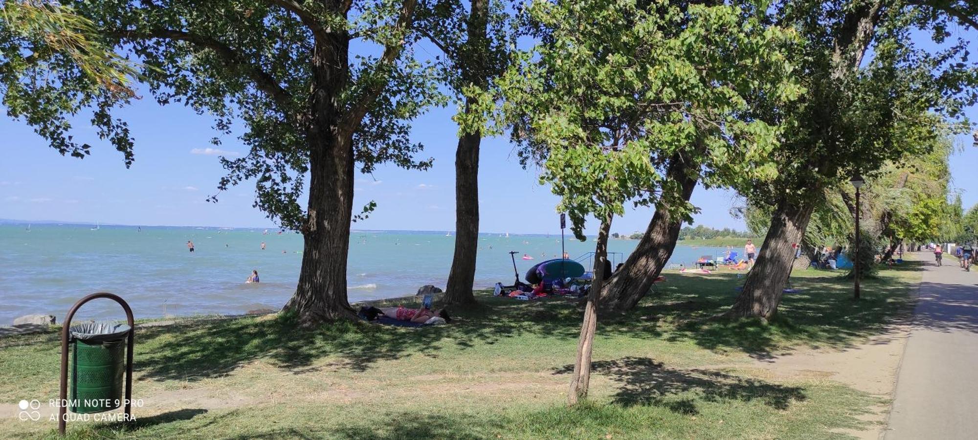 Onebeach Apartman Siofok Exterior photo